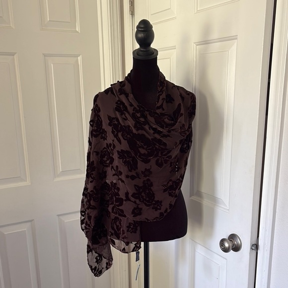 Charter Club NWT Brown Luxurious Scarf Wrap - Picture 1 of 10